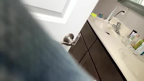 Snapshot of anonomousloser chatting on November 2025 06:08:01 PM anonomousloser online show from November 2025 06:08:01 PM