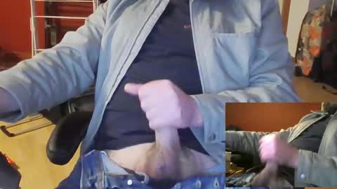 Snapshot of anontraveller chatting on November 2025 06:59:02 PM anontraveller online show from November 2025 06:59:02 PM