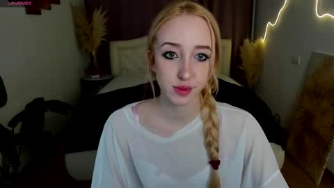 Anora online show from February 2026 07:39:02 PM