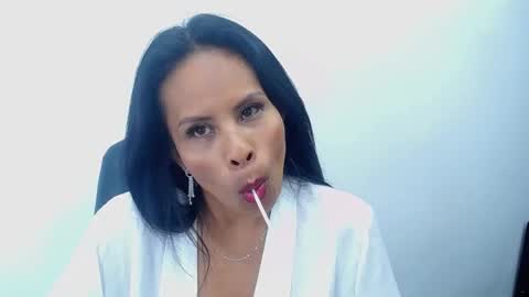 Anthonelaa   online show from March 2025 10:15:02 PM