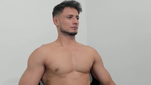 Adonys Creeb online show from November 2025 03:30:02 AM