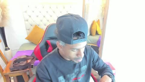 Snapshot of anthoy_wayans chatting on April 2026 10:10:02 PM online show from April 2026 10:10:02 PM