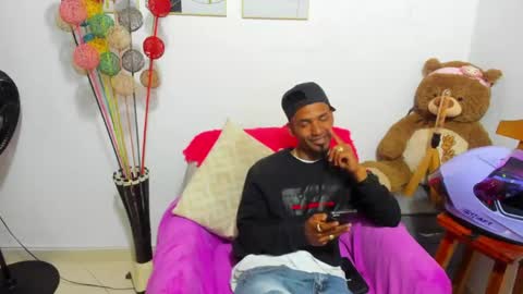 Snapshot of anthoy_wayans chatting on April 2026 12:19:01 AM online show from April 2026 12:19:01 AM