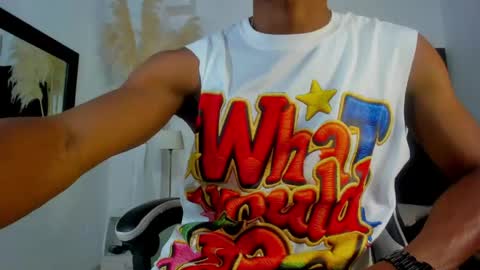Snapshot of anthoy_wayans chatting on May 2026 01:00:02 AM online show from May 2026 01:00:02 AM
