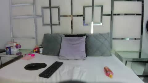 Snapshot of antonelablaze chatting on April 2026 03:26:01 AM AntonelaBlaze online show from April 2026 03:26:01 AM