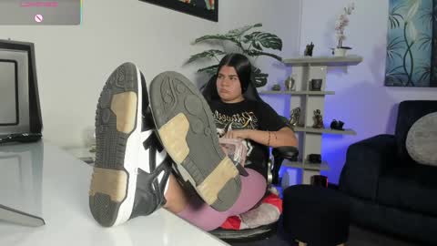   online show from April 2026 07:44:02 PM