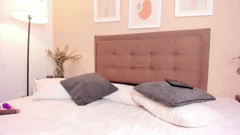 Antonella  online show from December 2025 02:32:02 PM