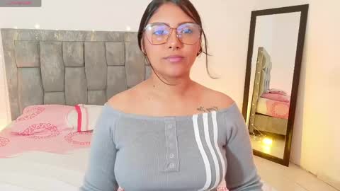 Snapshot of antonella_hot_x chatting on May 2026 10:51:01 PM Antonella online show from May 2026 10:51:01 PM
