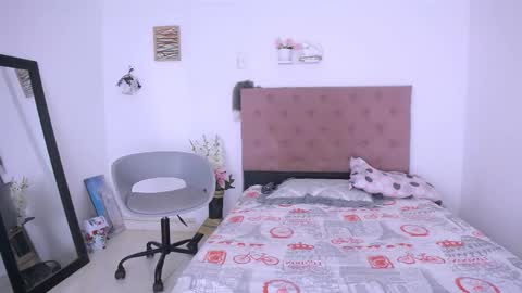 antonella online show from September 2025 10:09:01 PM