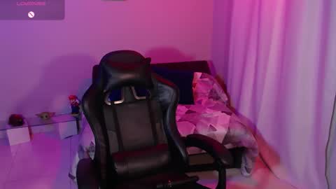 Snapshot of antonella_miller19 chatting on June 2026 04:34:01 AM Antonella online show from June 2026 04:34:01 AM