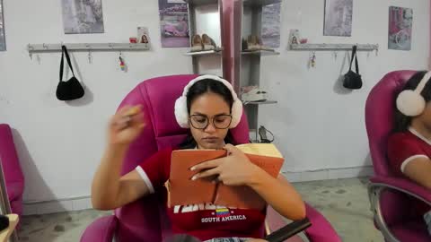 Snapshot of antonellakling_ chatting on March 2026 11:47:02 AM ANTONELLA online show from March 2026 11:47:02 AM