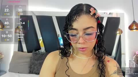 A N T O N E L L E  online show from November 2025 11:32:01 AM