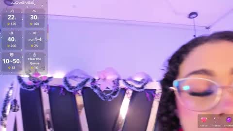 A N T O N E L L E  online show from December 2025 11:28:02 AM