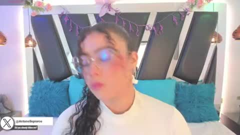 A N T O N E L L E  online show from July 2026 11:34:02 AM