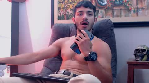 Snapshot of antoniocuervo chatting on December 2024 03:55:02 PM Hadez online show from December 2024 03:55:02 PM