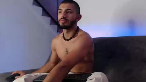 Snapshot of antoniocuervo chatting on January 2025 05:30:01 PM Hadez online show from January 2025 05:30:01 PM