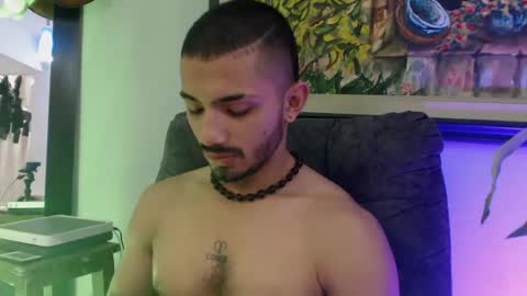 Snapshot of antoniocuervo chatting on February 2025 01:22:01 PM Hadez online show from February 2025 01:22:01 PM