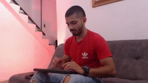 Snapshot of antoniocuervo chatting on February 2025 04:46:01 PM Hadez online show from February 2025 04:46:01 PM