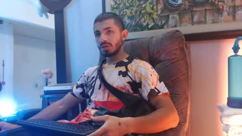 Snapshot of antoniocuervo chatting on February 2025 12:15:02 PM Hadez online show from February 2025 12:15:02 PM
