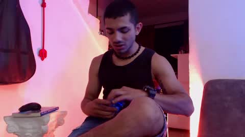 Snapshot of antoniocuervo chatting on March 2025 12:04:01 AM Hadez online show from March 2025 12:04:01 AM