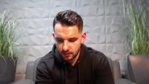 HI My name is Antonio online show from February 2025 08:10:01 PM