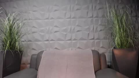 HI My name is Antonio online show from February 2025 12:13:01 AM