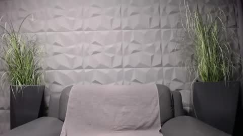 HI My name is Antonio online show from March 2025 09:01:01 PM