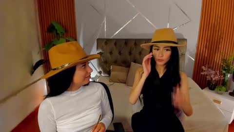 Antonella online show from October 2025 05:30:01 AM