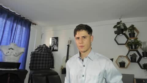 antonnello_ online show from March 2025 10:45:02 PM