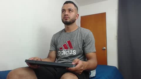 antony_smithh online show from February 2025 02:40:02 AM