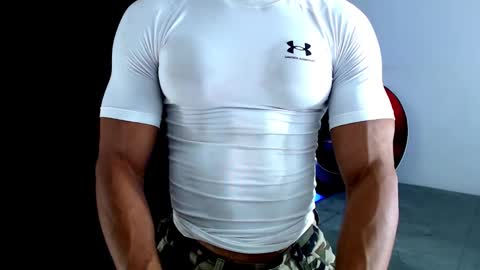 Snapshot of antonywebb94 chatting on February 2026 06:15:02 PM Instagram miguelangel1802 online show from February 2026 06:15:02 PM