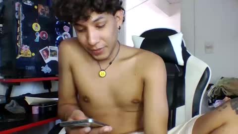 Snapshot of anuardhm chatting on November 2025 05:56:01 PM AnuarDHM online show from November 2025 05:56:01 PM