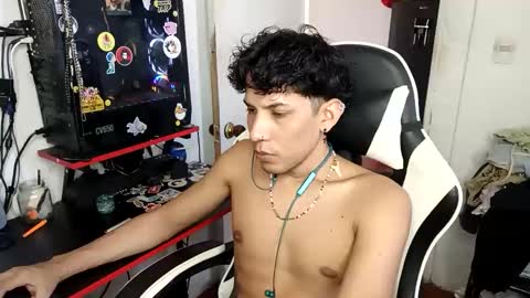 Snapshot of anuardhm chatting on November 2025 04:38:02 PM AnuarDHM online show from November 2025 04:38:02 PM