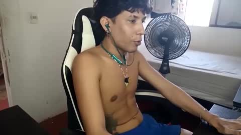 Snapshot of anuardhm chatting on November 2025 03:44:01 PM AnuarDHM online show from November 2025 03:44:01 PM