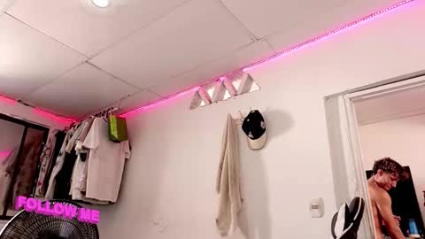 Snapshot of anuardhm chatting on January 2026 02:52:02 PM AnuarDHM online show from January 2026 02:52:02 PM