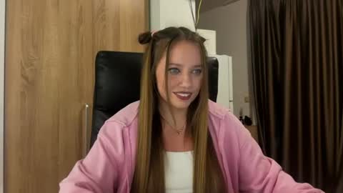 Aneutta online show from August 2026 05:27:01 PM