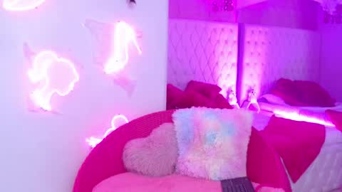 anyawink online show from November 2025 05:09:01 AM