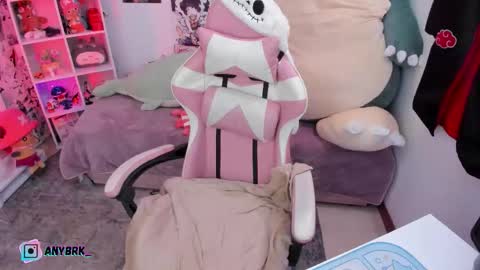 Any online show from November 2025 11:42:02 AM