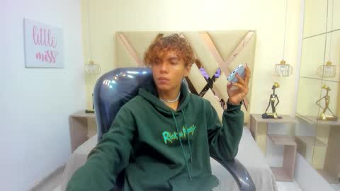 Snapshot of anyelotwink chatting on February 2026 01:09:01 PM anyelotwink online show from February 2026 01:09:01 PM