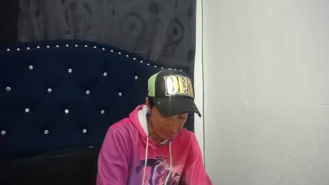 Snapshot of anyu_1306 chatting on February 2025 03:55:02 AM anyu online show from February 2025 03:55:02 AM