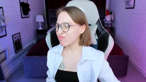 Snapshot of aphexqueen chatting on January 2025 01:22:01 PM APHEX QUEEN online show from January 2025 01:22:01 PM