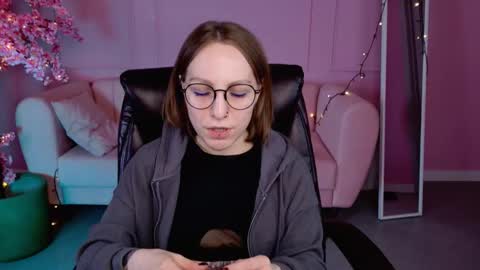 Snapshot of aphexqueen chatting on February 2025 04:10:02 PM APHEX QUEEN online show from February 2025 04:10:02 PM