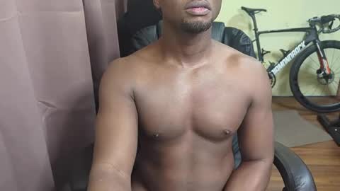 apollodarkmn online show from April 2026 11:51:02 PM