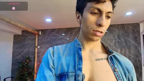 apolo_crus online show from May 2026 04:19:01 AM