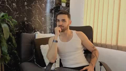 Snapshot of apolo_lux1 chatting on January 2026 04:21:02 PM Apolo Lux online show from January 2026 04:21:02 PM