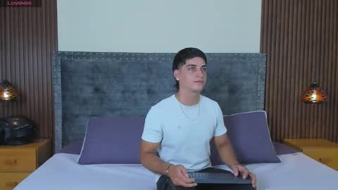 Apolo online show from November 2025 07:25:01 PM