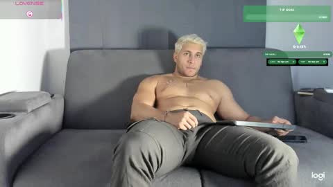 apolo_strange online show from November 2025 11:04:02 PM