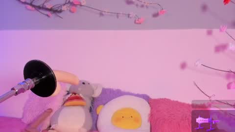 Snapshot of apple_of_pleasure chatting on August 2026 02:19:01 PM Lily online show from August 2026 02:19:01 PM