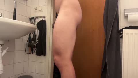 appletinii online show from March 2026 11:59:02 PM