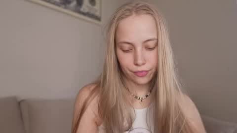  REYNA  my friend   online show from May 2026 04:14:01 PM